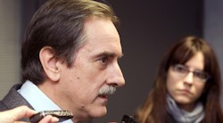 <p>El Gobierno, solo frente a la reforma laboral</p>
